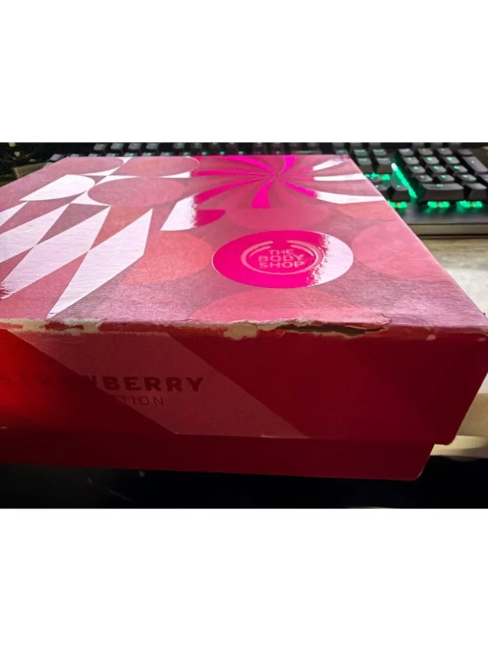 The Body Shop Strawberry 5 PCS Gift Set